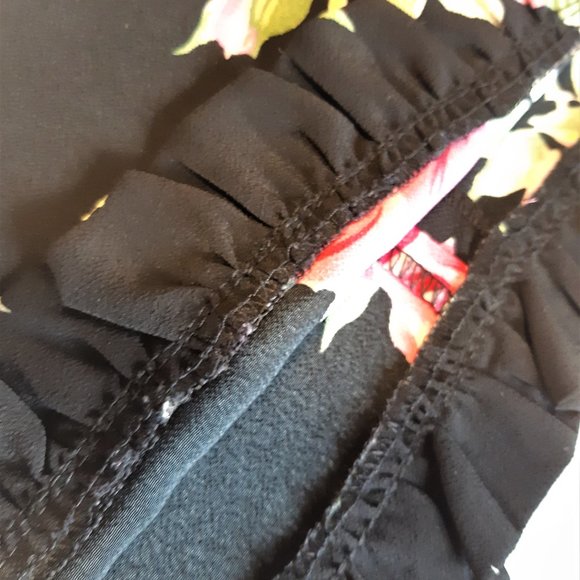 Smart Set 🌹 Floral Skirt - Picture 5 of 11